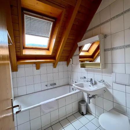 Charming Fully Furnished In The Center Of דירה *