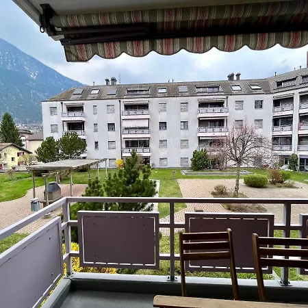 Charming Fully Furnished In The Center Of * בריג