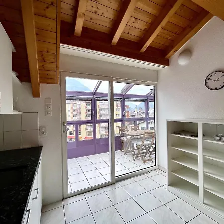 דירה Charming Fully Furnished In The Center Of בריג