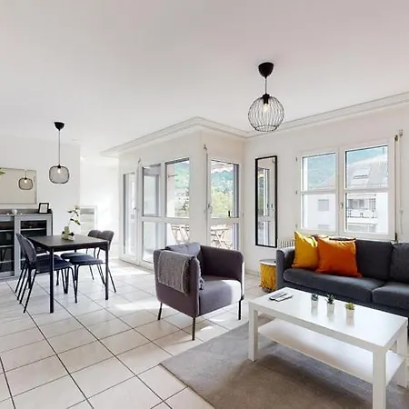 アパート Charming Fully Furnished In The Center Of