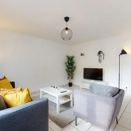 דירה Charming Fully Furnished In The Center Of