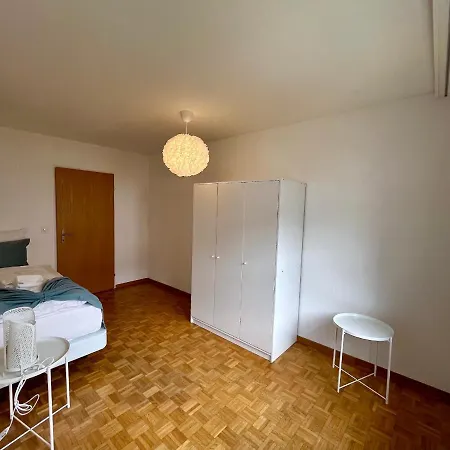 Charming Fully Furnished In The Center Of 布里格