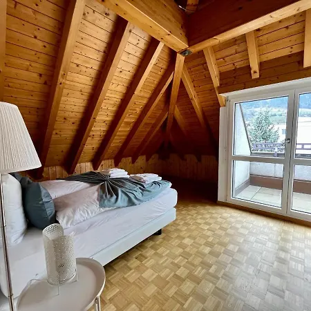 Charming Fully Furnished In The Center Of 布里格