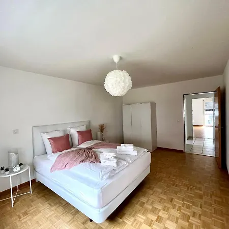 Charming Fully Furnished In The Center Of 公寓 *