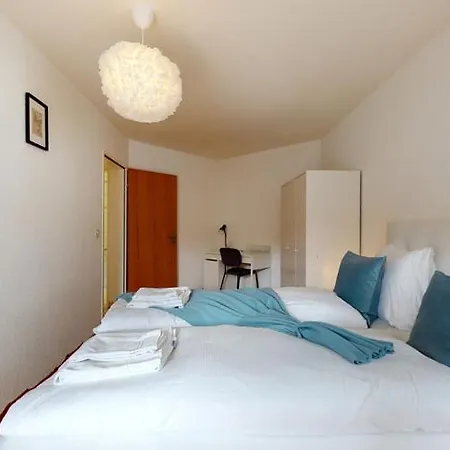 Charming Fully Furnished In The Center Of 公寓 布里格