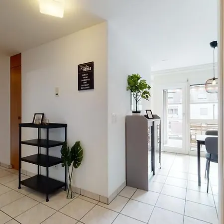 Charming Fully Furnished In The Center Of * 布里格
