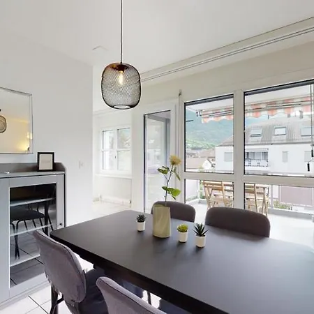 Charming Fully Furnished In The Center Of 公寓